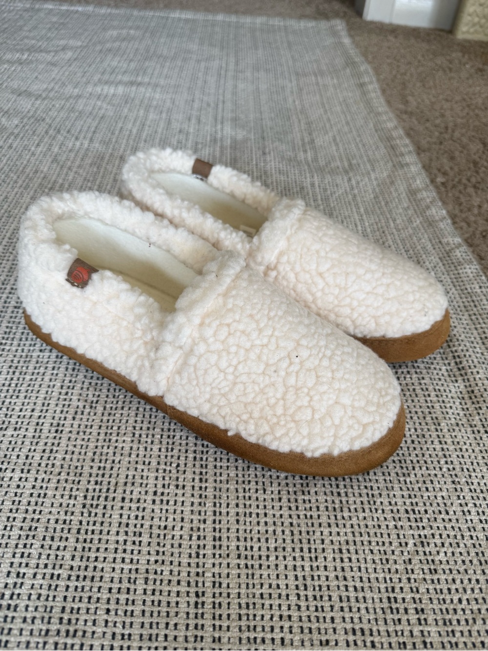 Acorn Cream Sherpa Slip-On Slippers with Tan Outsole